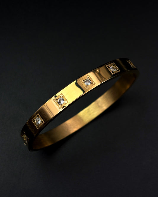 Zyra Solitaire Diamond Kada