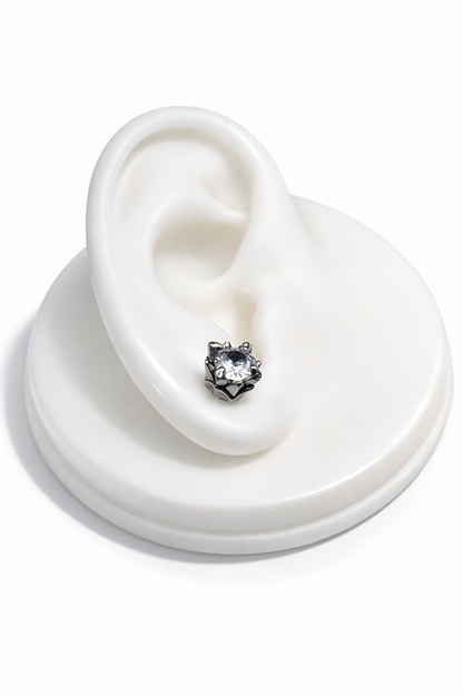 Solitaire Apex Claw Studs