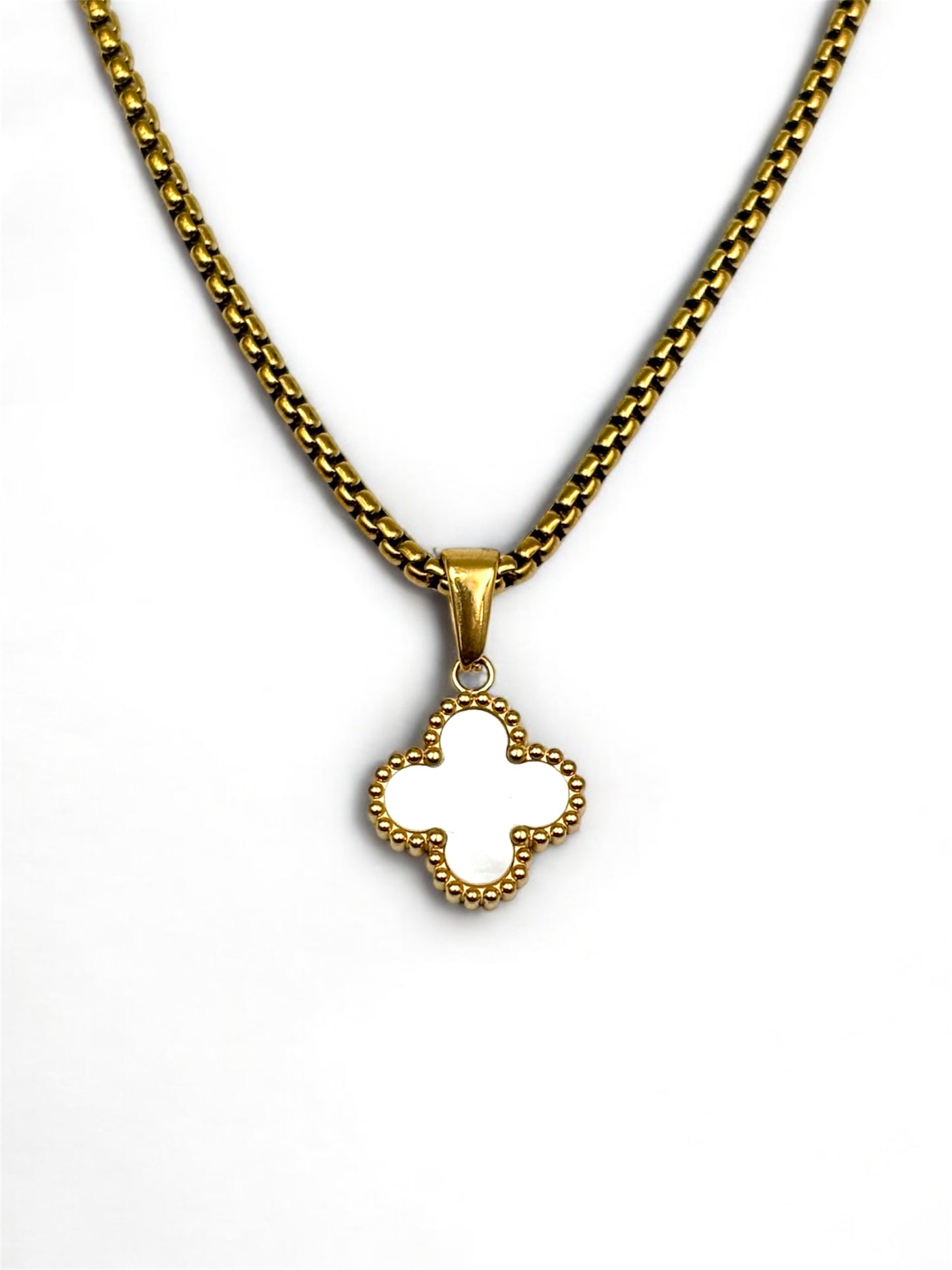 Clover Minimal Necklace