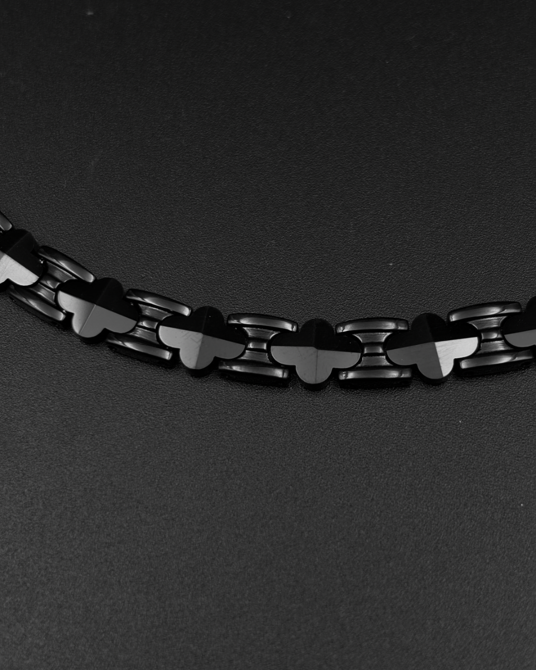 Clovia black ceramic Bracelet