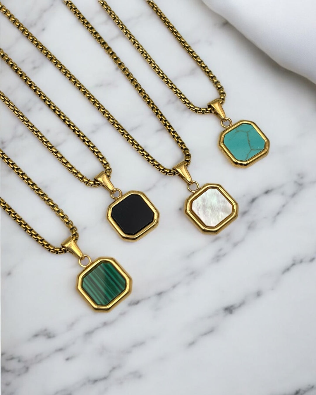 Noir Signet Pendent Necklace