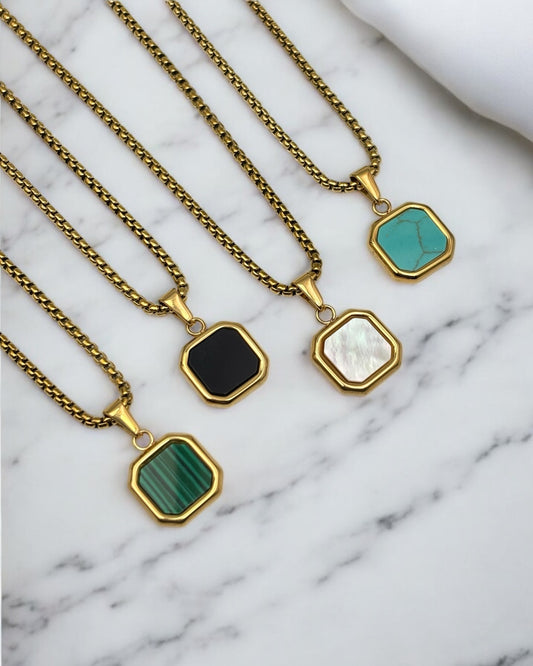 Noir Signet Pendent Necklace