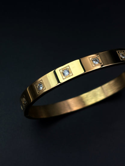 Zyra Solitaire Diamond Kada