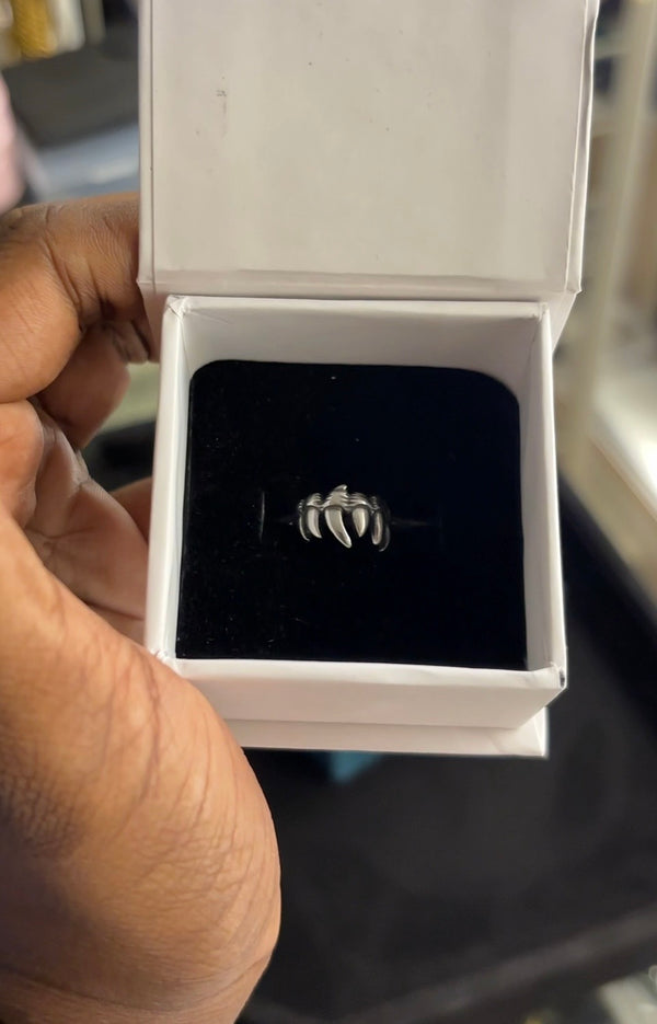Vamp Fang Cuff