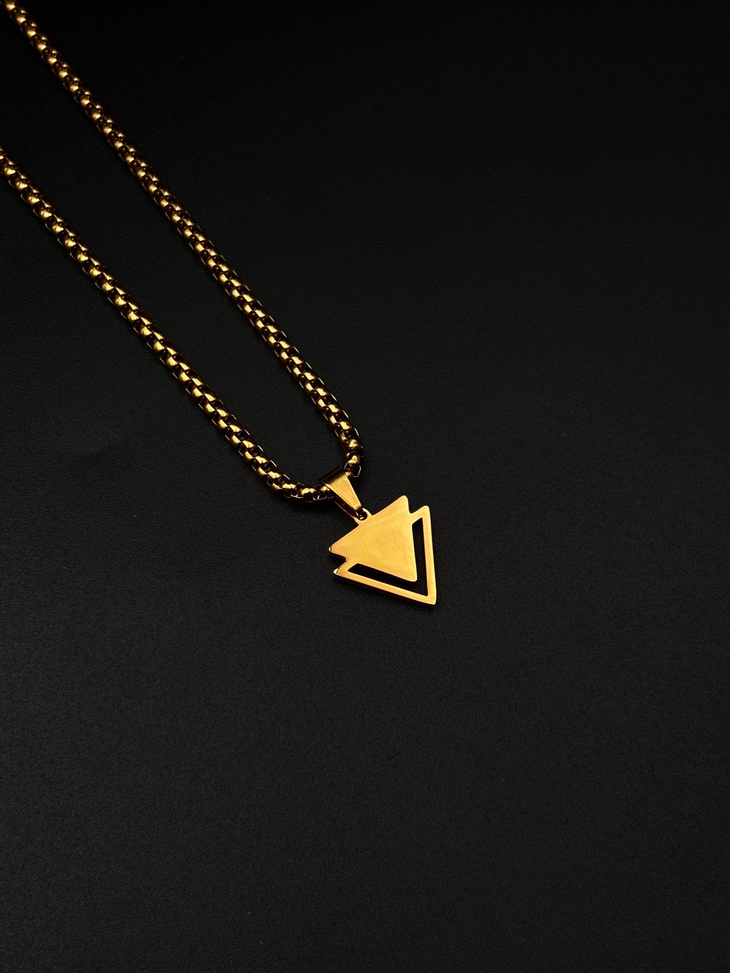 Trinity triangle necklace - Vrp Fashions 