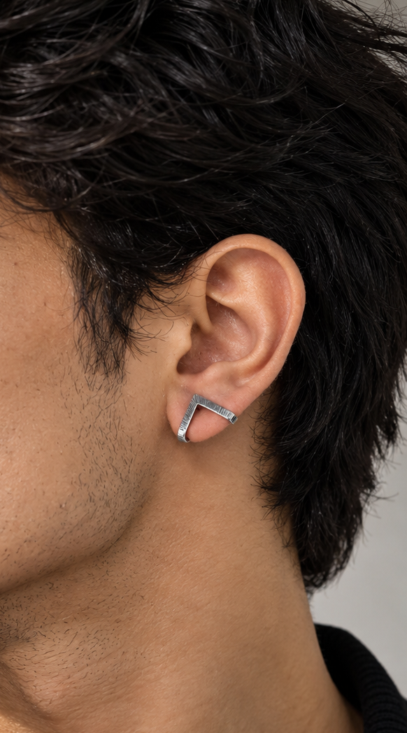 Vintage V Arch Line Hoops