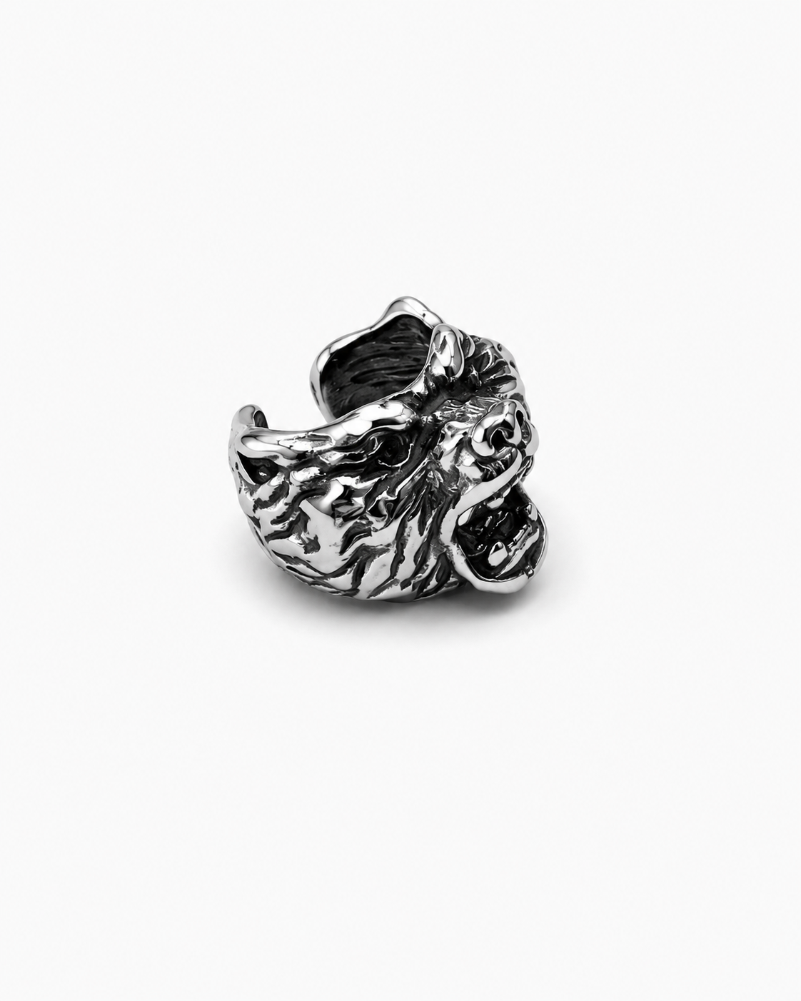 Howling wolf side earcuff