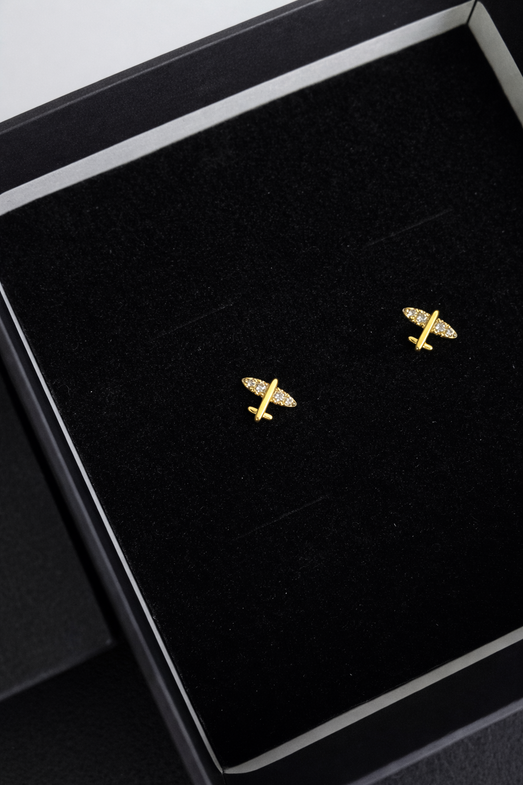 Areo Flex Studs