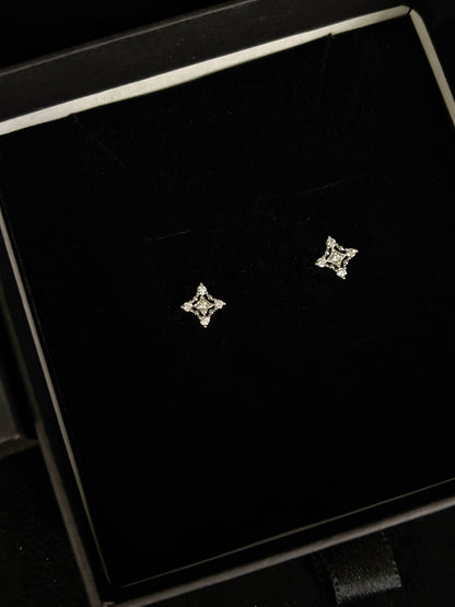 Tetra Studs