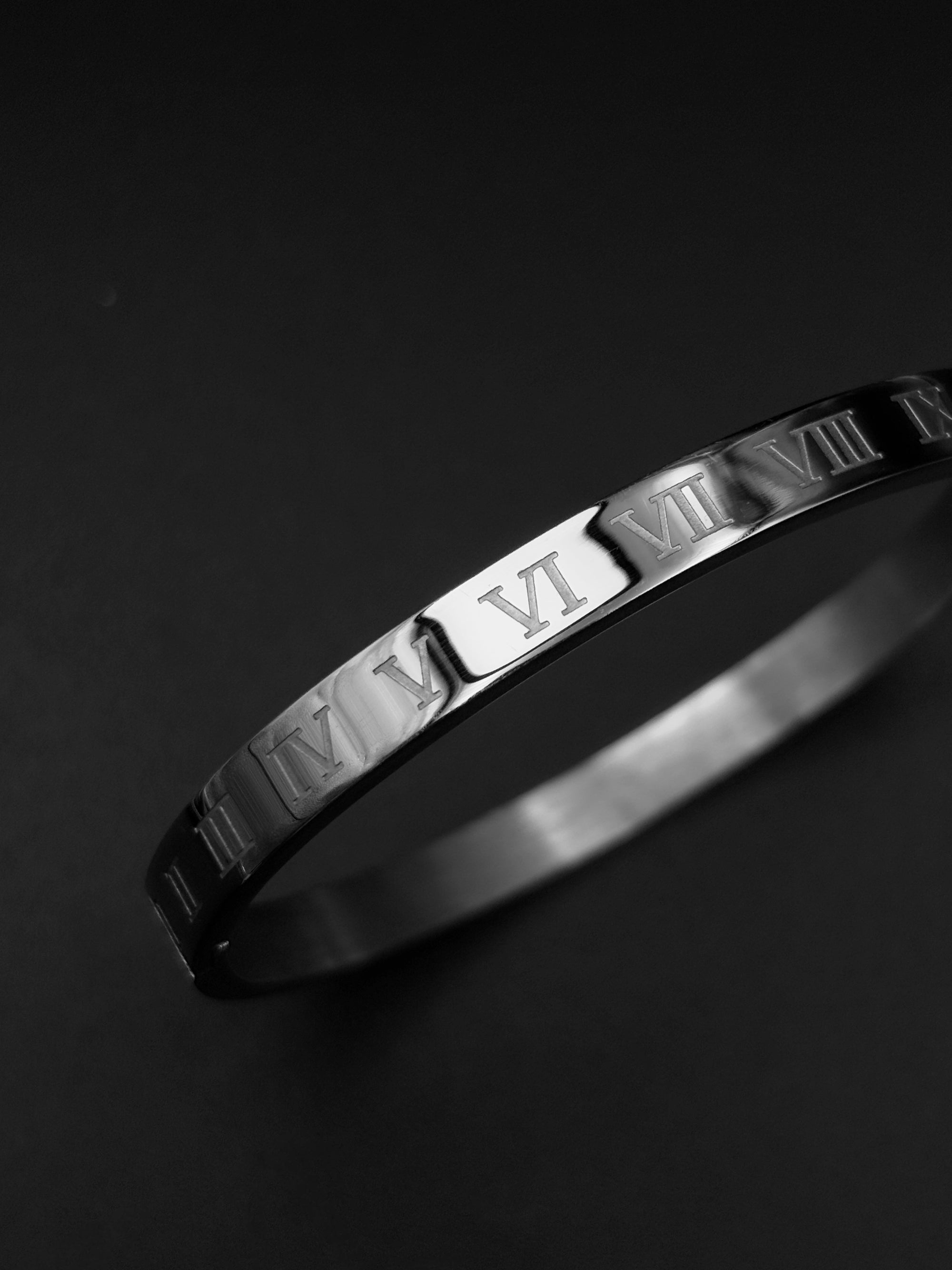 Roman Kada (Small Size)