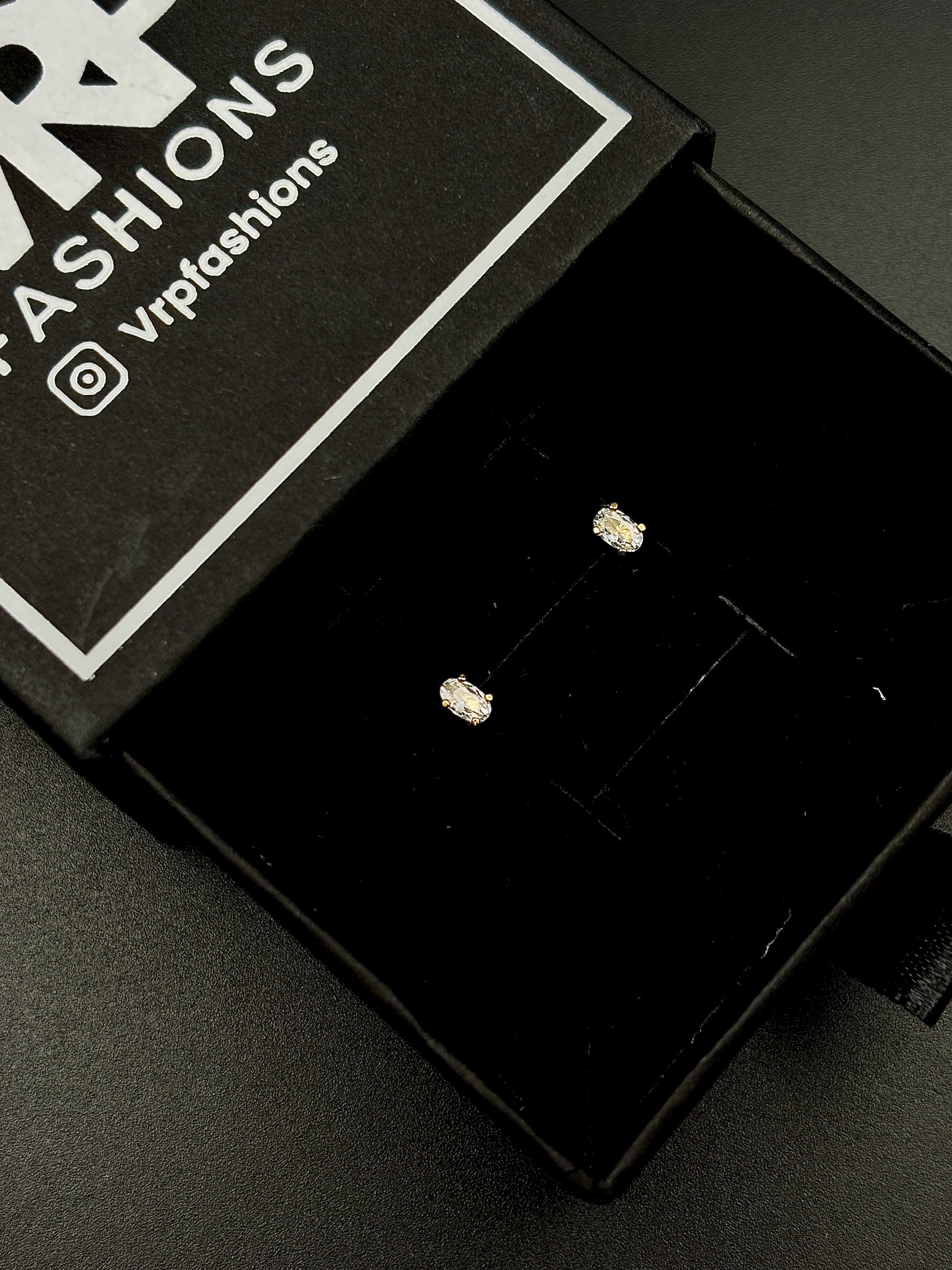Oval Solitaire Studs (3mm size) Flat Back - Lock