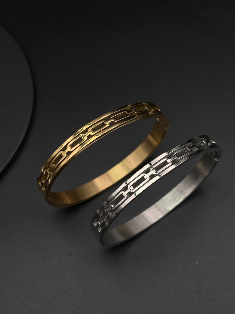 Monarch kada