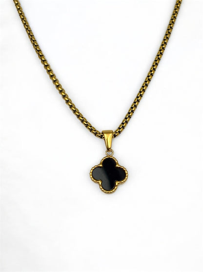 Clover Minimal Necklace