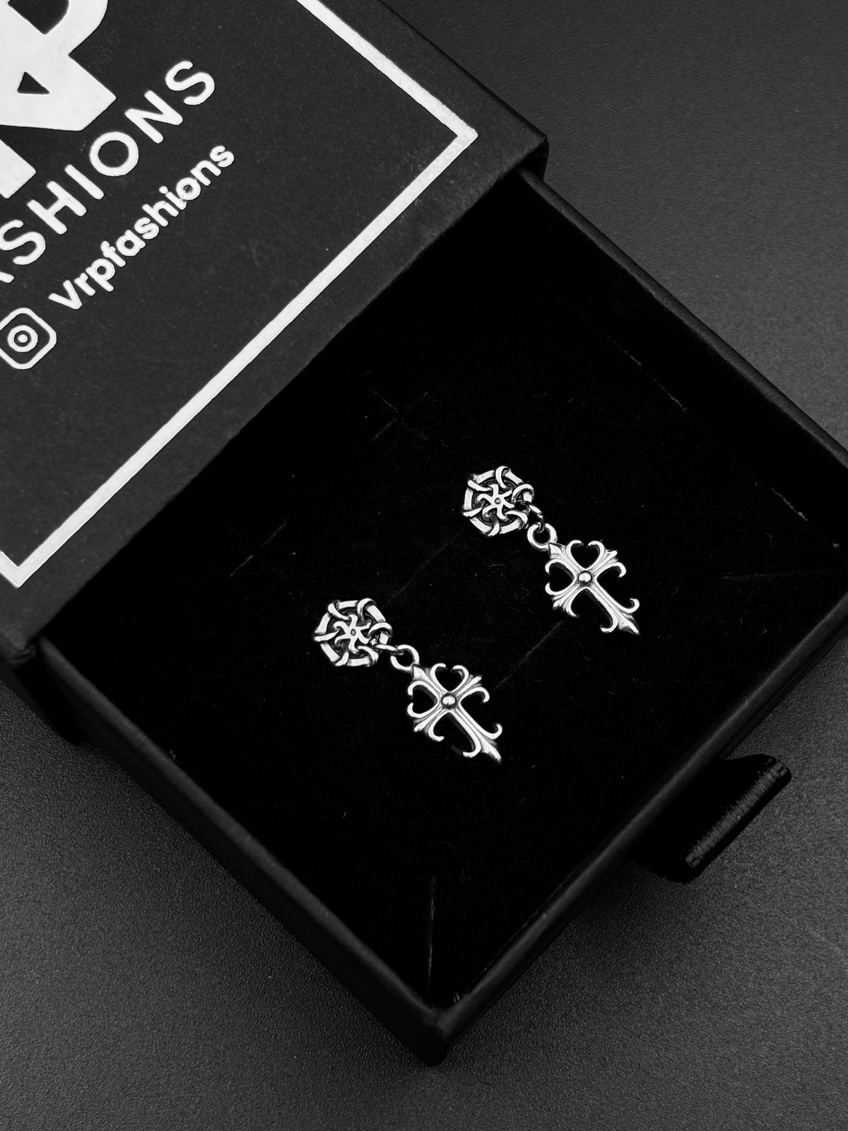 Chrome heart - Dangle Earings