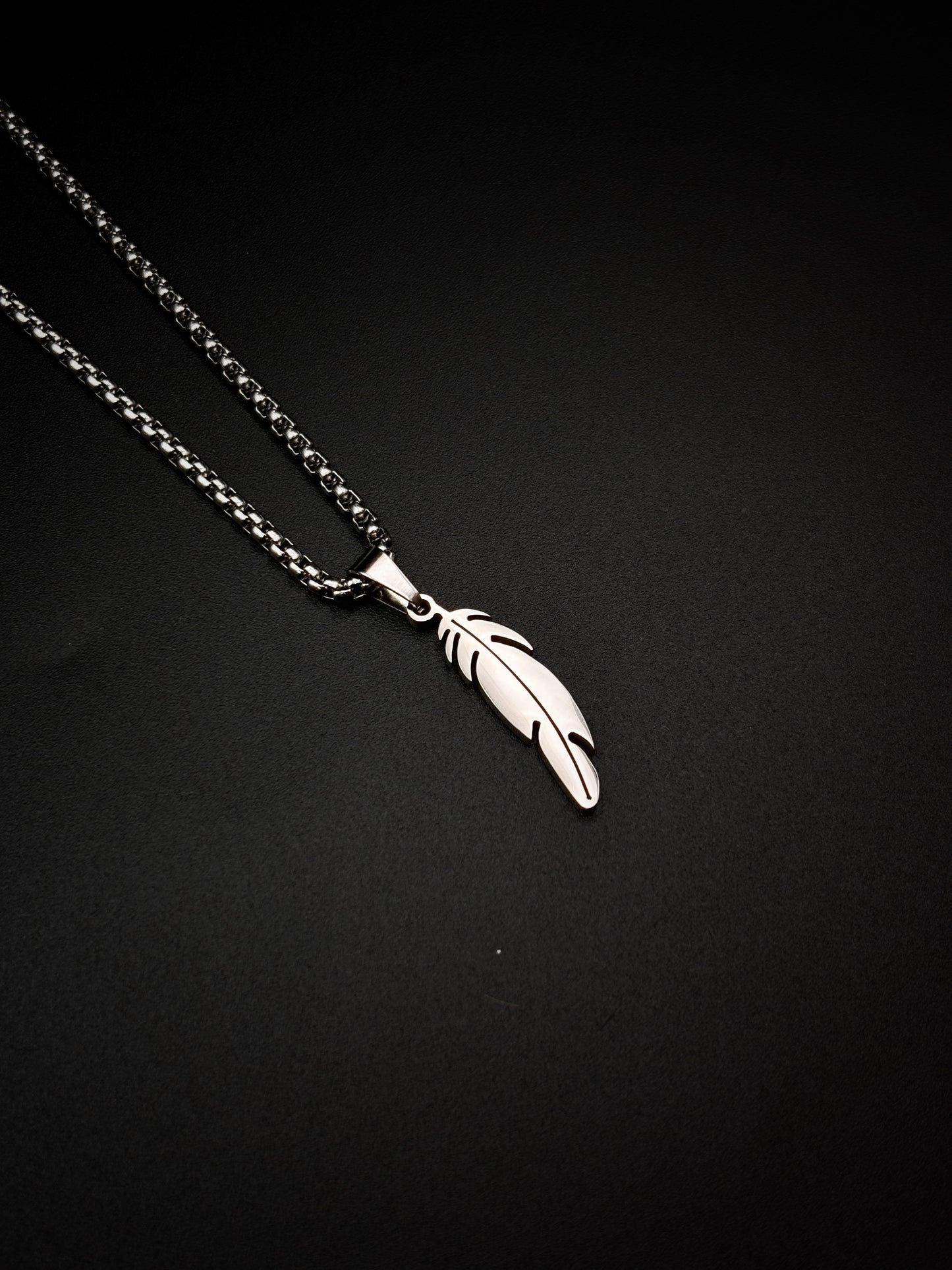 Wonder Lust Feather Necklace - Vrp Fashions 