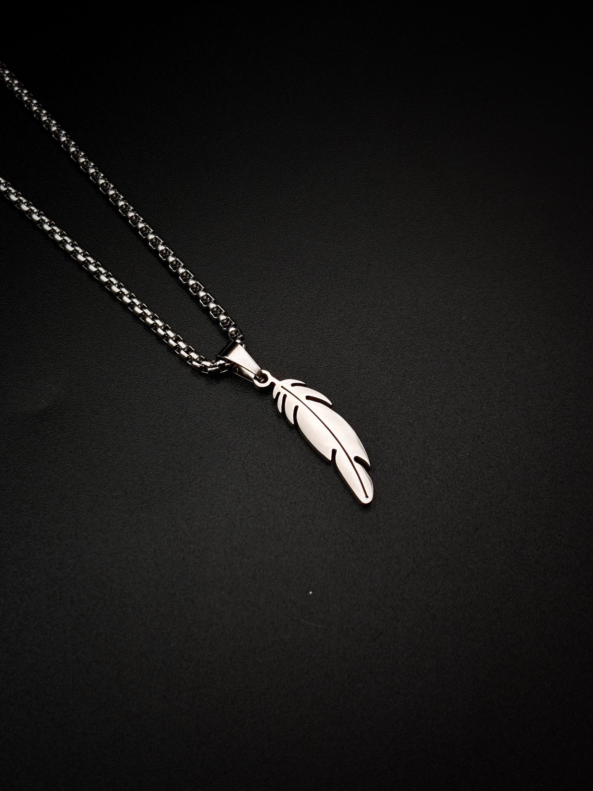 Wonder Lust Feather Necklace - Vrp Fashions 