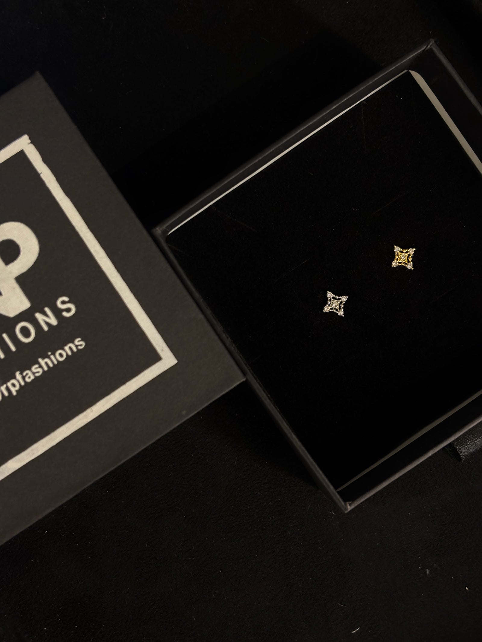 Tetra Studs