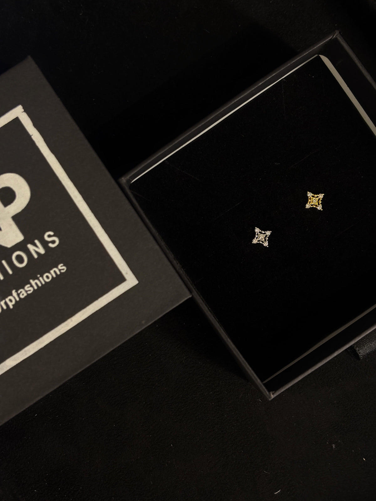 Tetra Studs