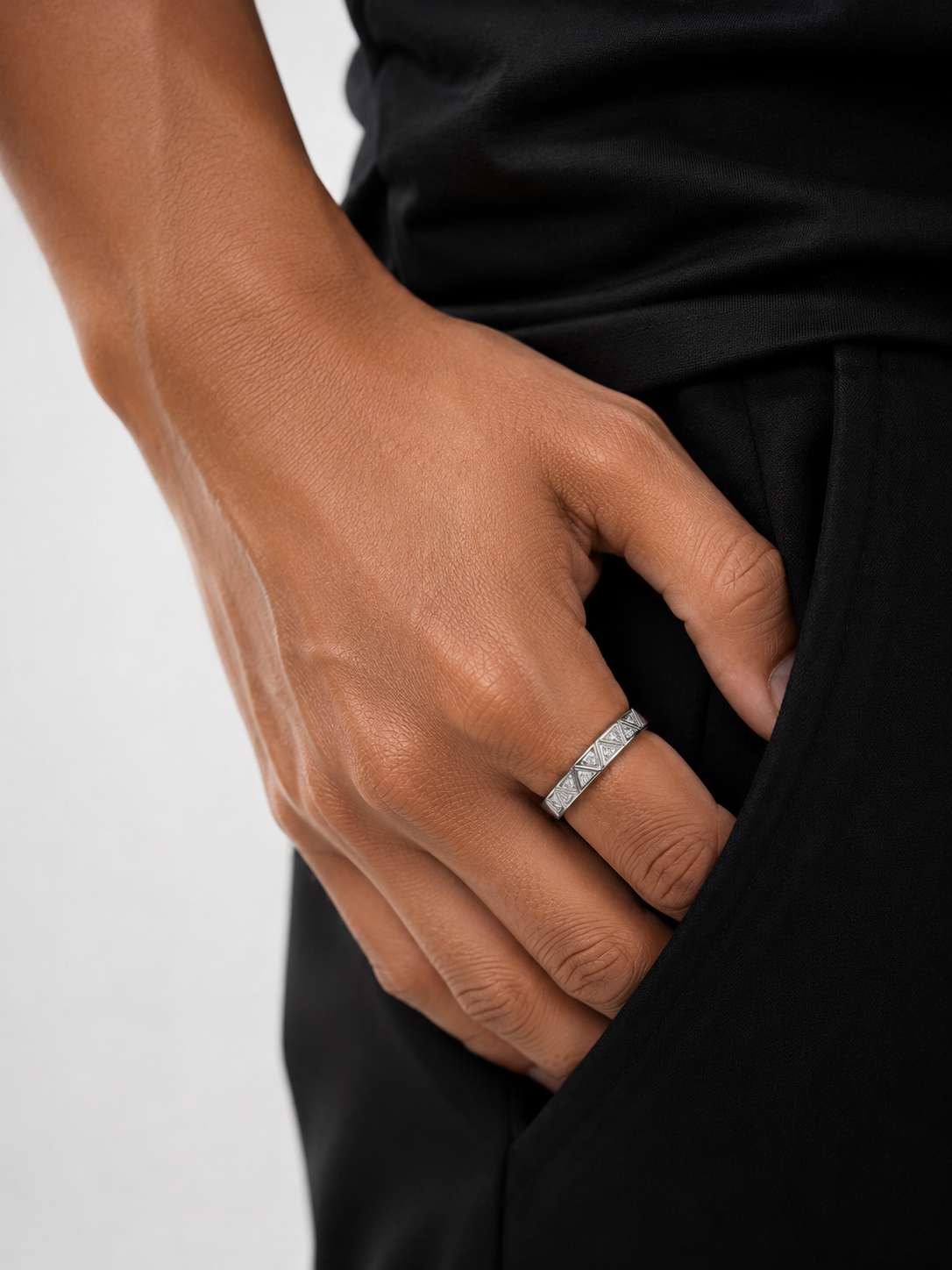Triora - Band Ring