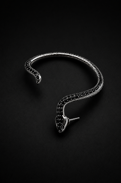Kaala Naag Ear cuff (needs piercing)