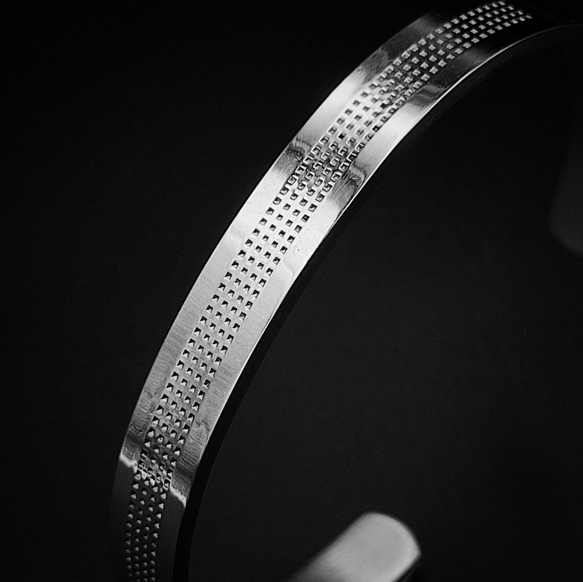 Checkmate Cuff - Vrp Fashions 