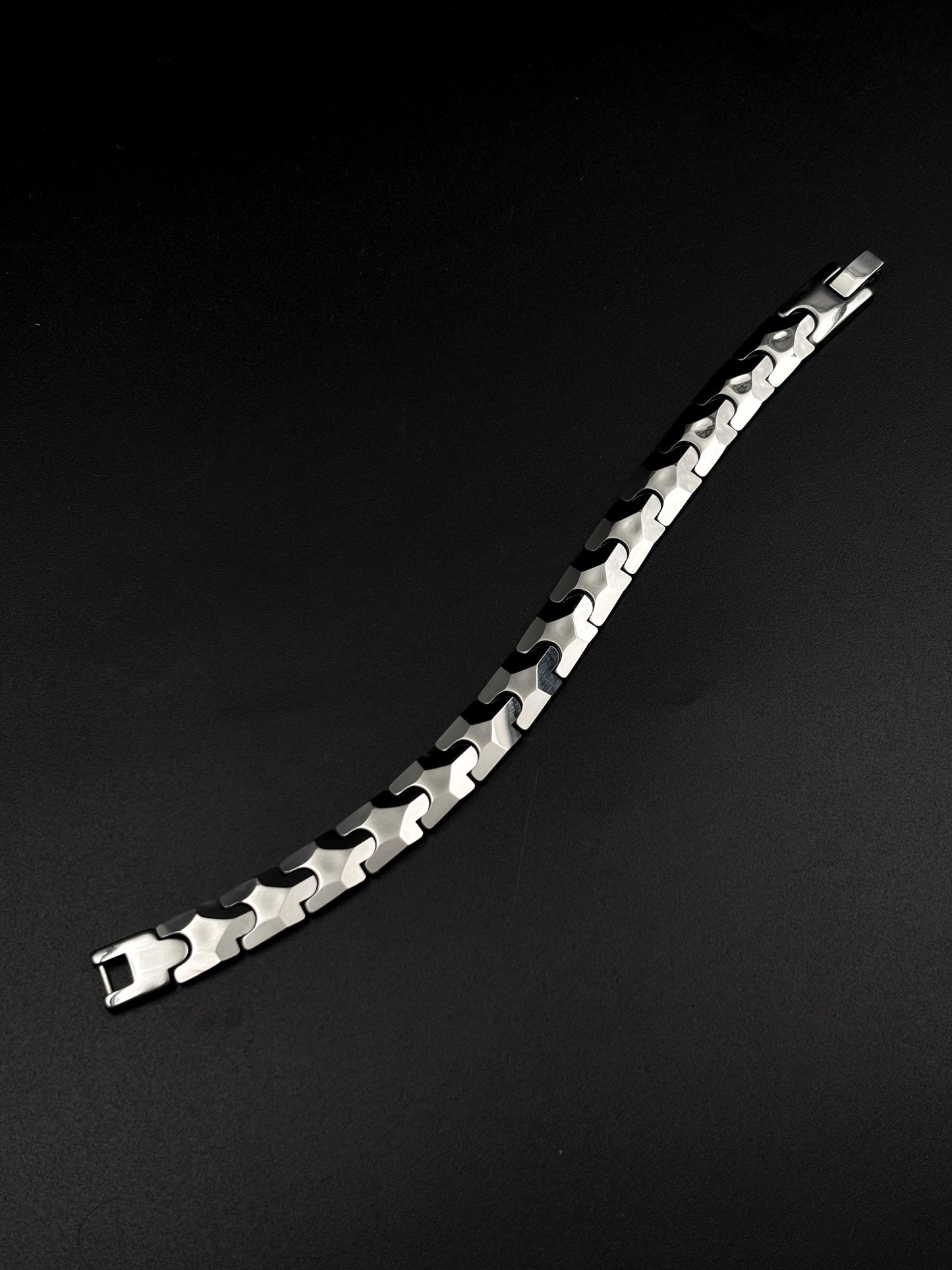 Argon Ceramic Bracelet