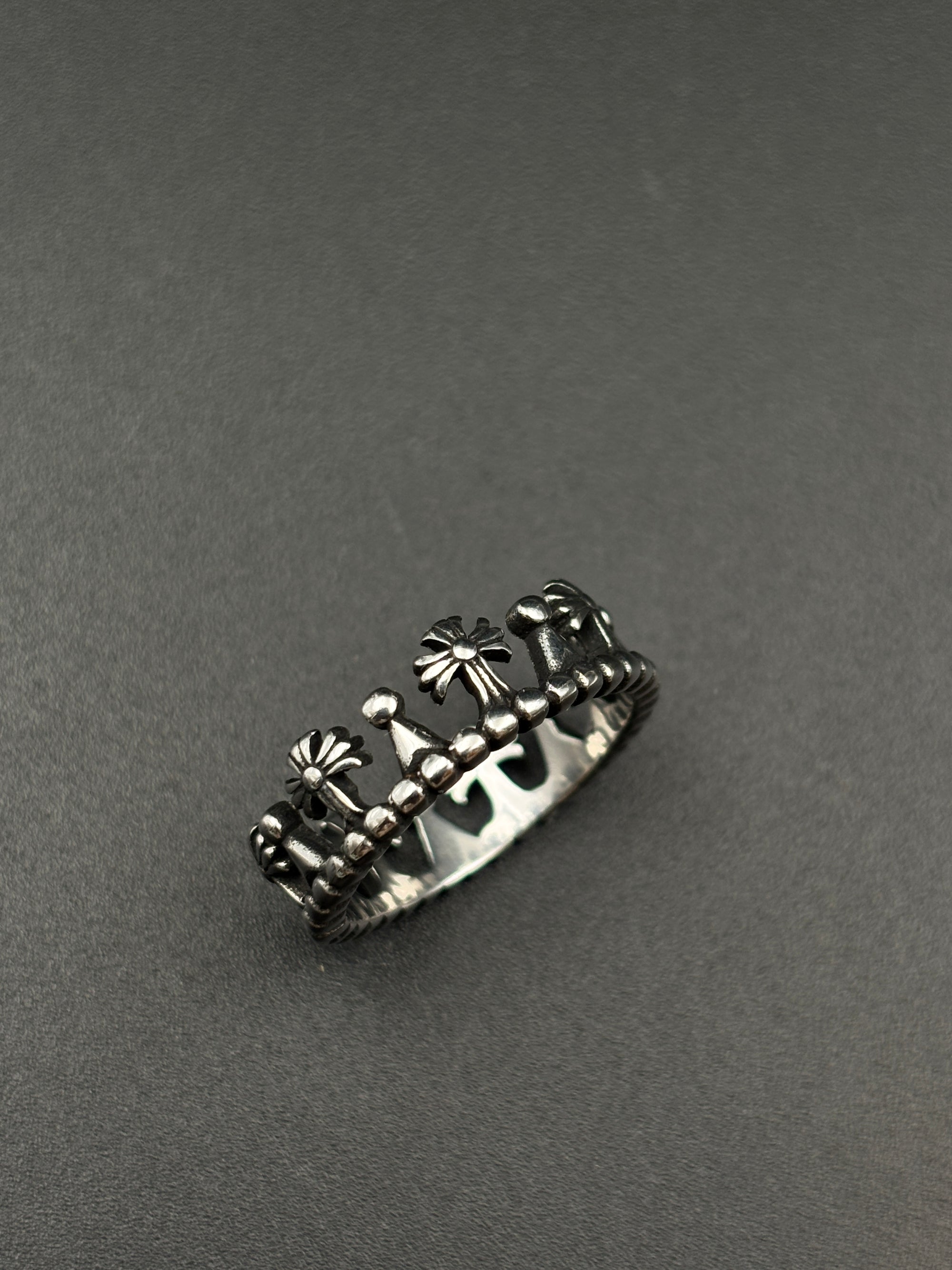 King / Chrome heart Ring