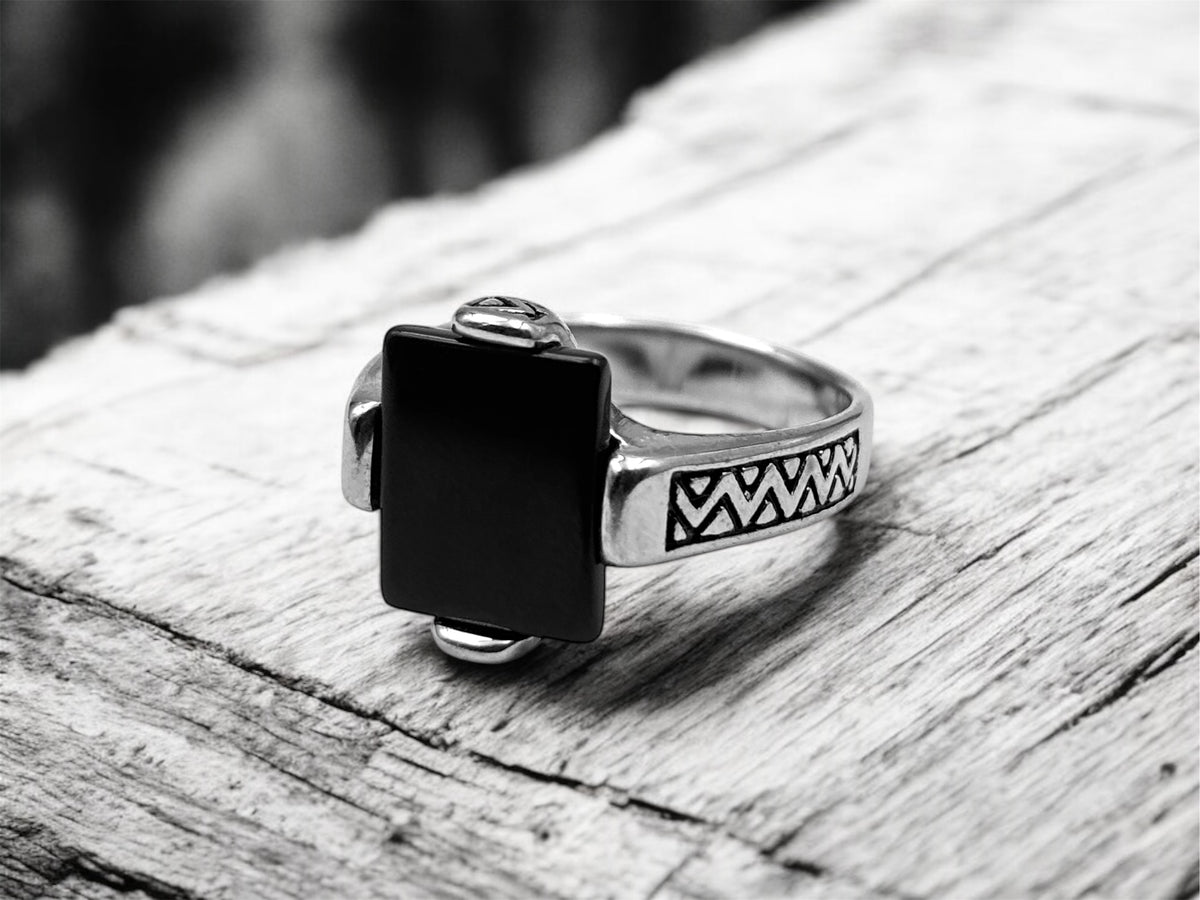 Zyra Signet Ring