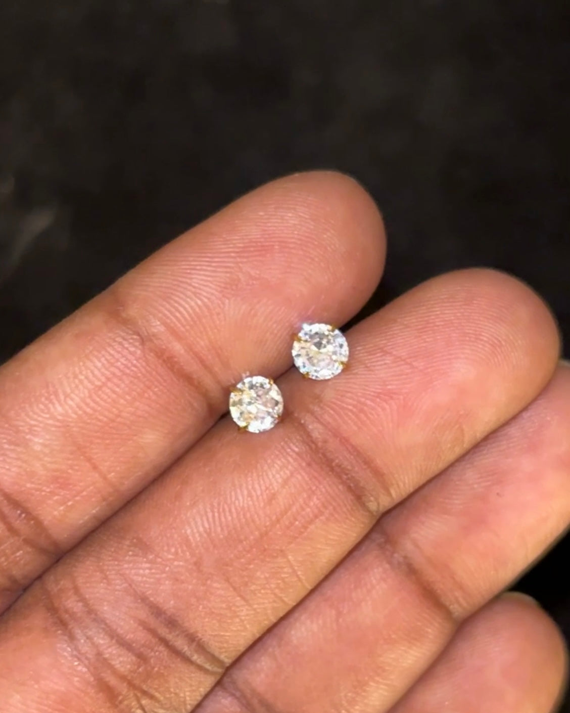 5 mm Round Gold Solitaire Studs Back Screw