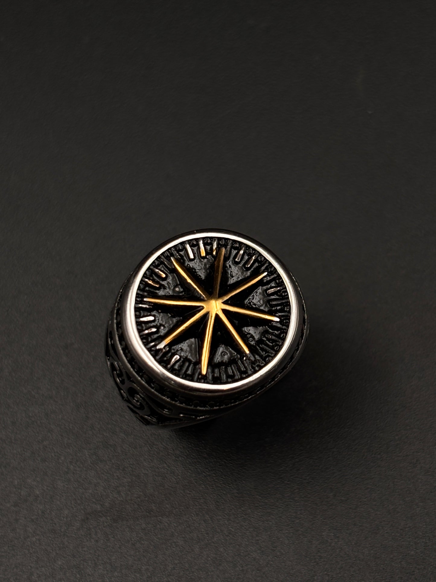 Retro Compass Ring