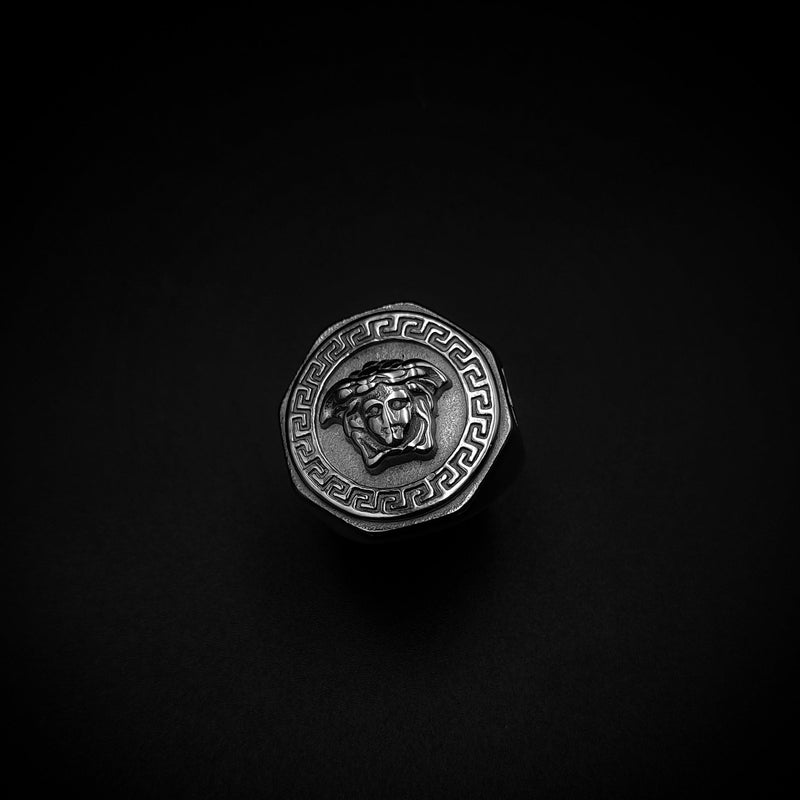 Gorgo Medusa Ring