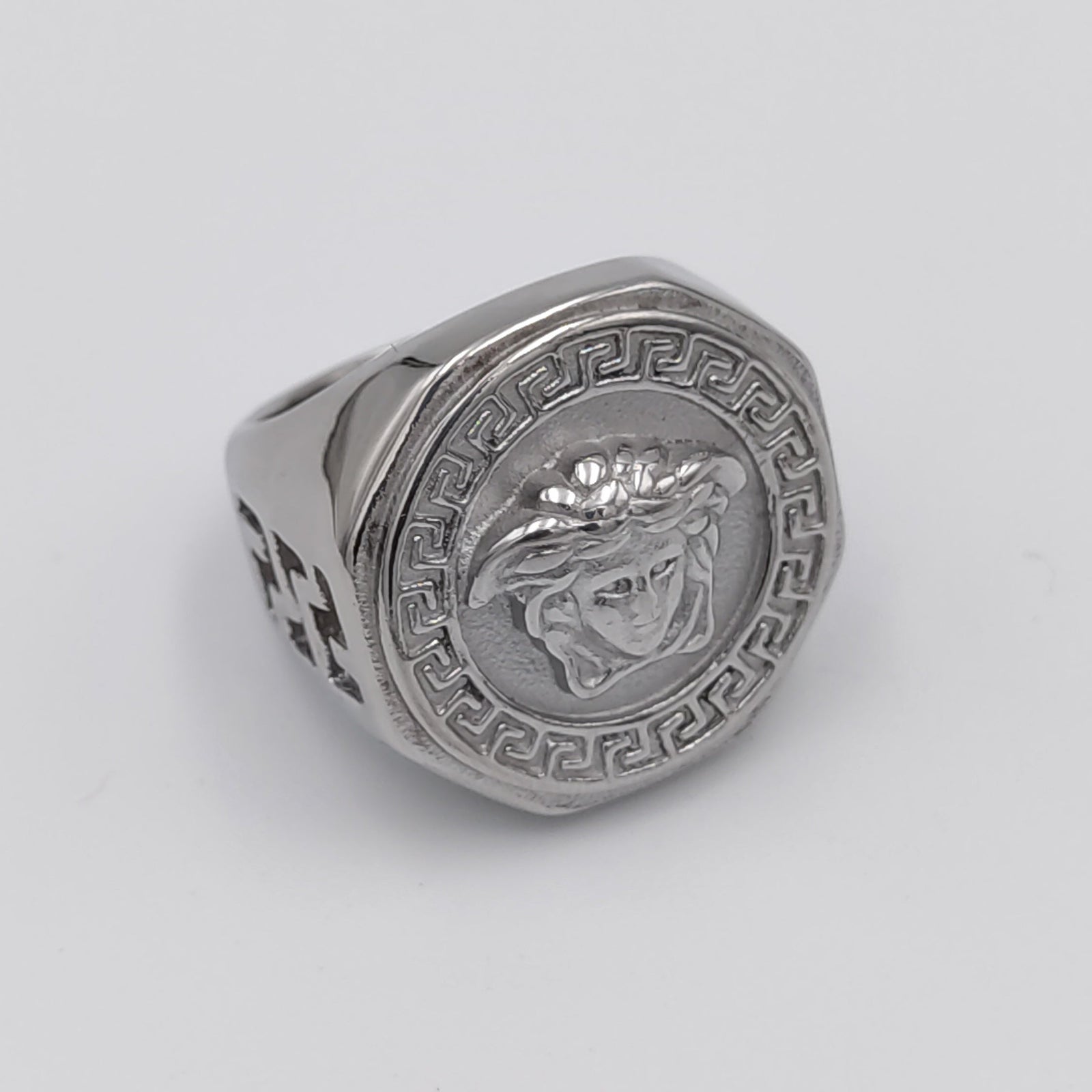 Gorgo Medusa Ring Passion Fashion / Vrp Fashions 