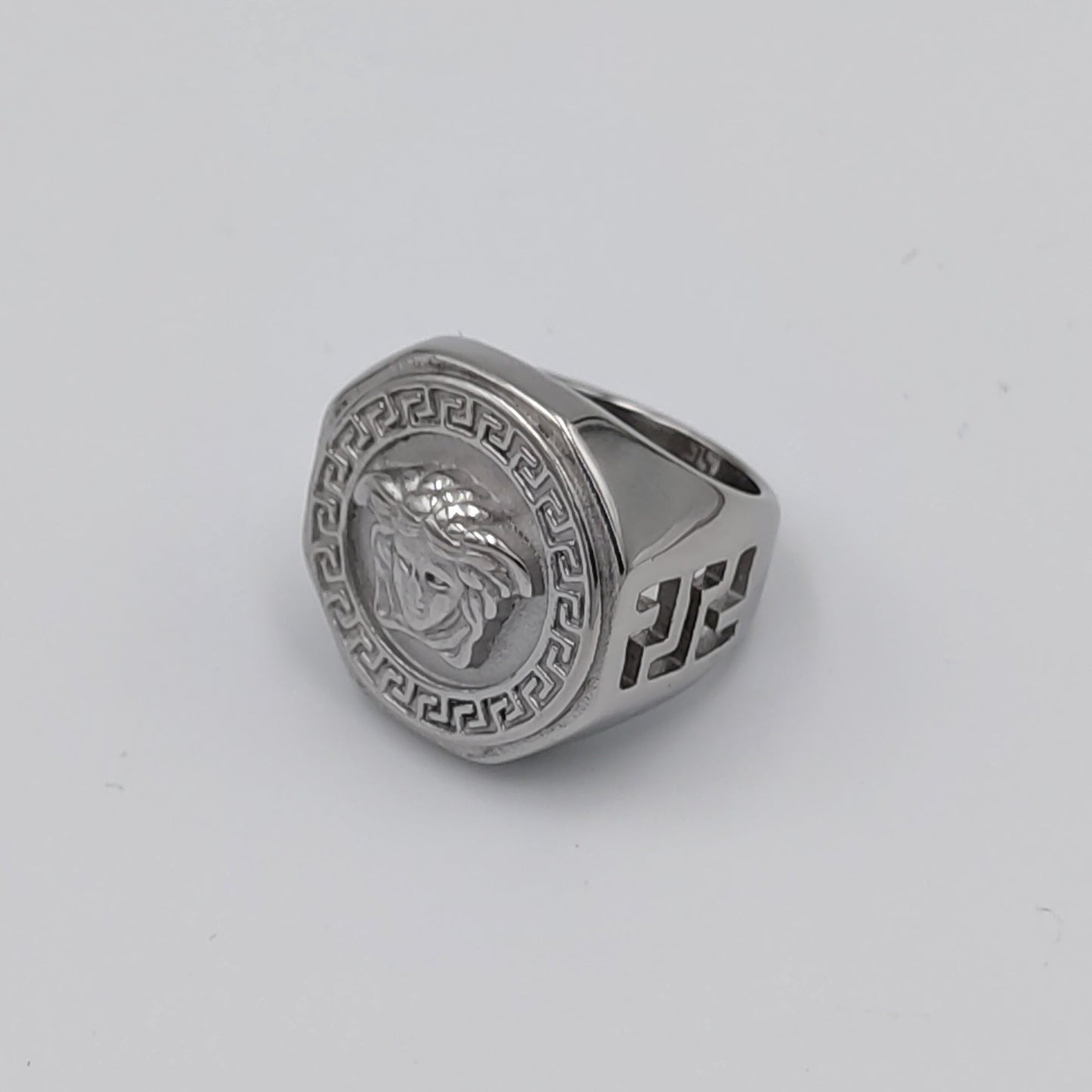 Gorgo Medusa Ring Passion Fashion / Vrp Fashions 