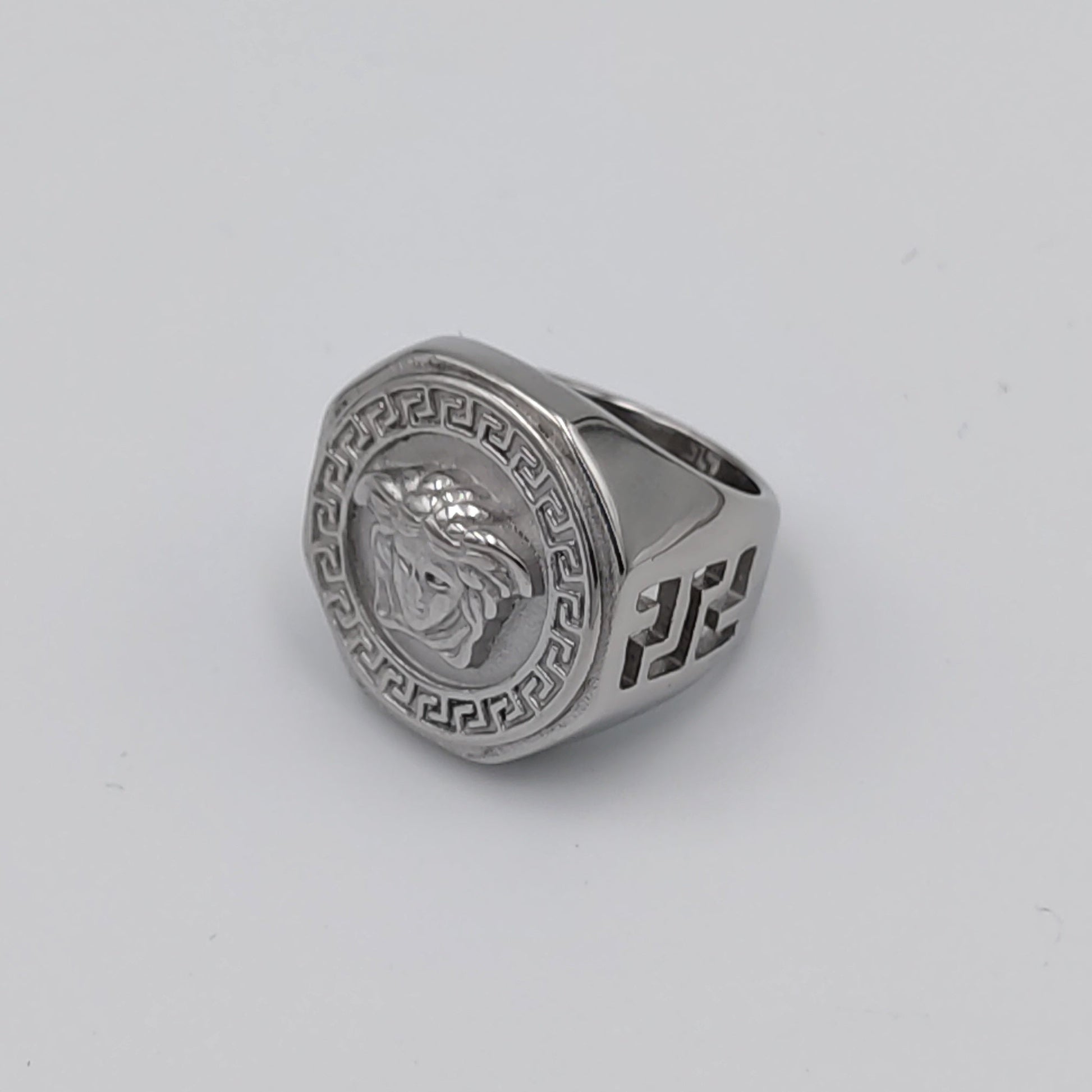 Gorgo Medusa Ring Passion Fashion / Vrp Fashions 