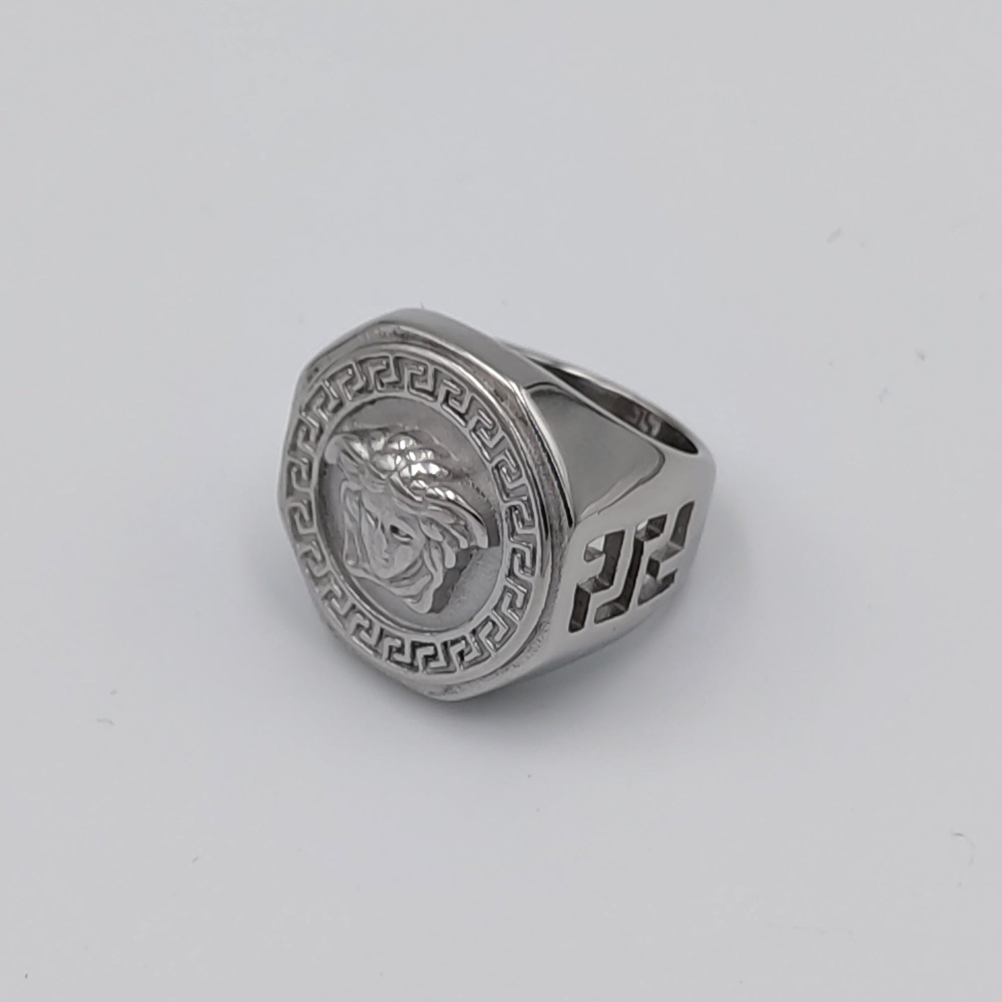 Gorgo Medusa Ring Passion Fashion / Vrp Fashions 