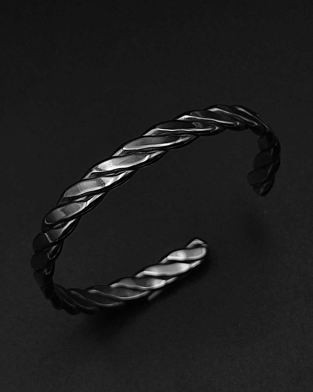 Vega Twisted Cuff - Vrp Fashions 