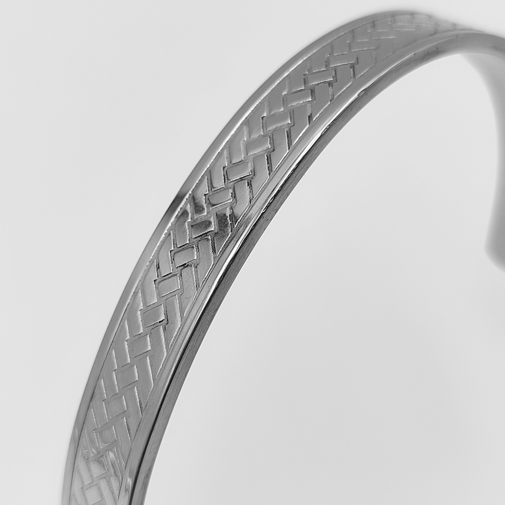 Vintage Wave Cuff