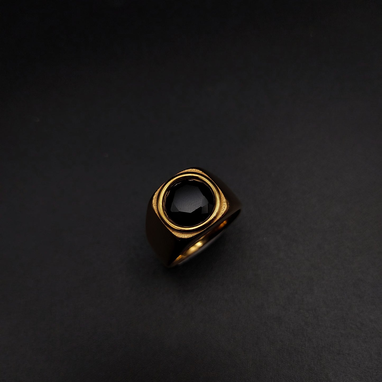 Round Onyx Signet Ring