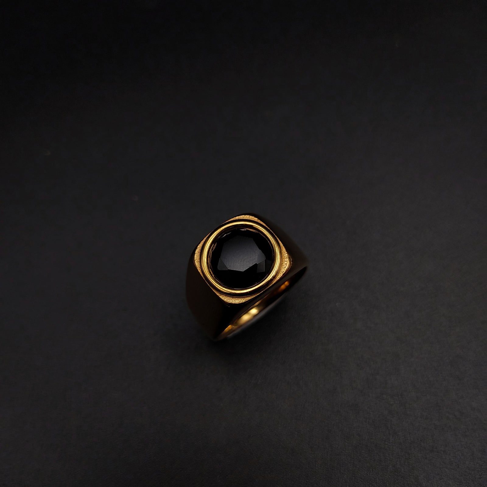 Round Onyx Signet Ring