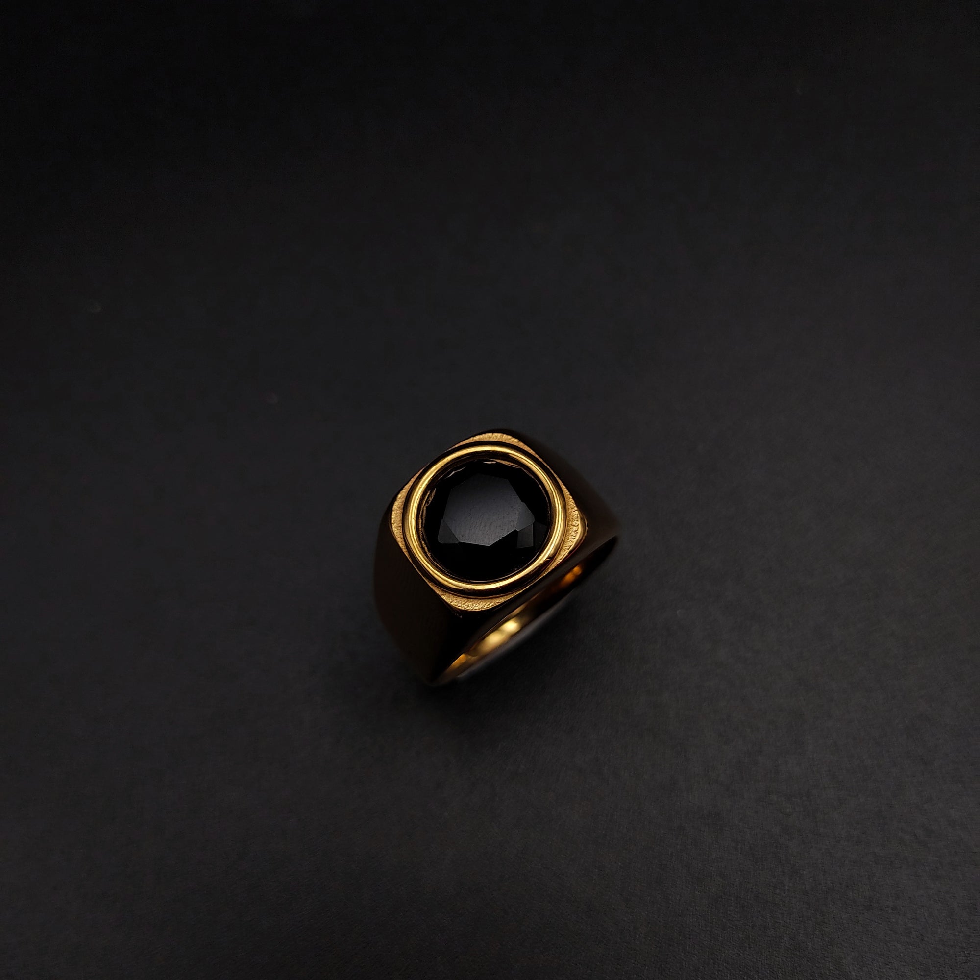 Round Onyx Signet Ring