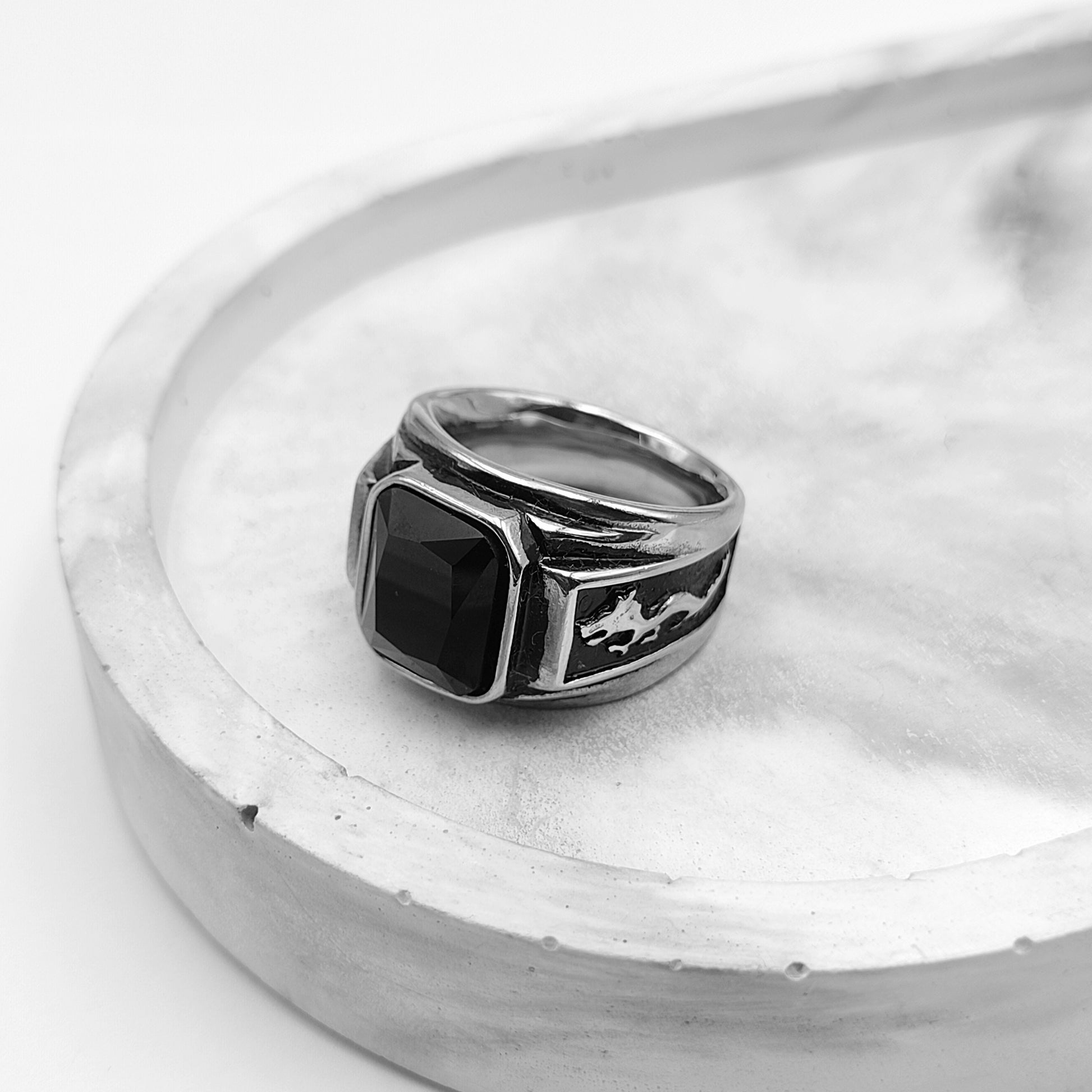 Dragon Shadow Ring - Vrp Fashions 