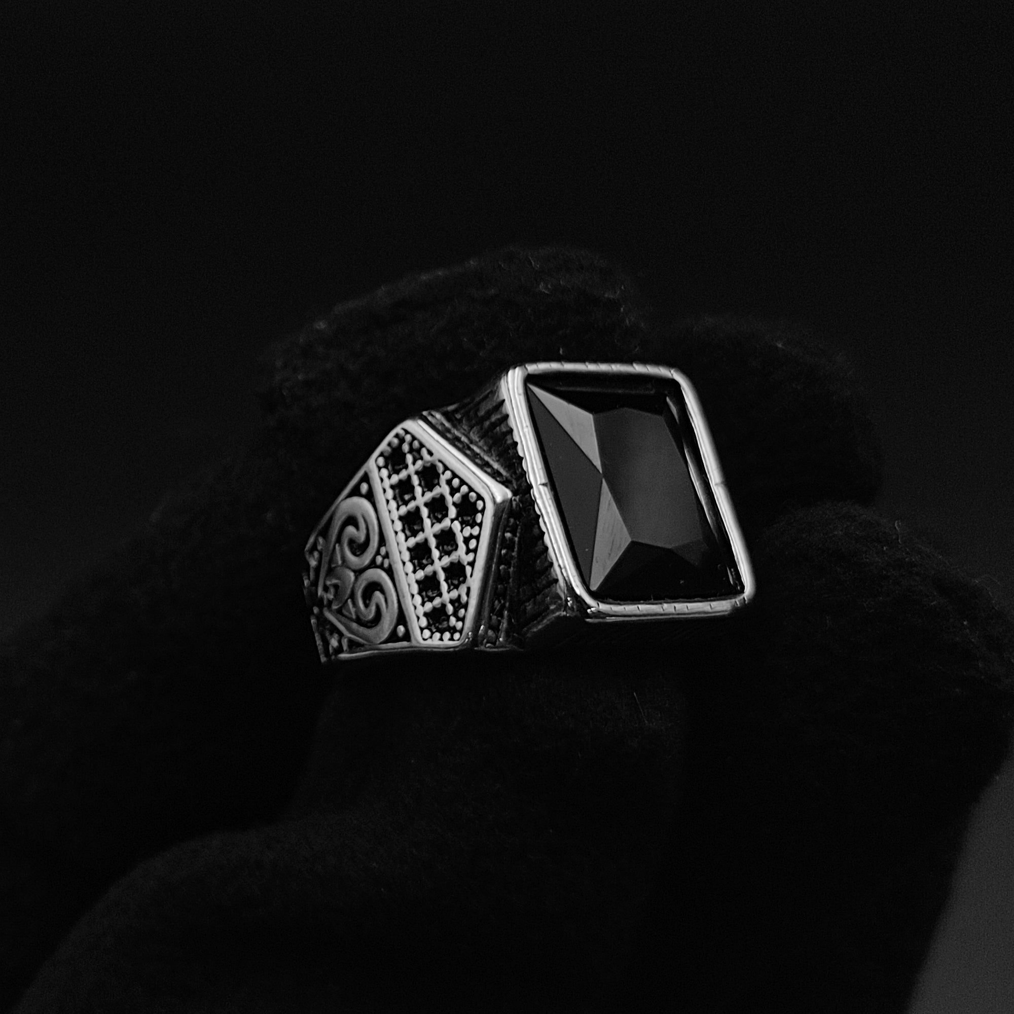 Conquer Ring - Vrp Fashions 