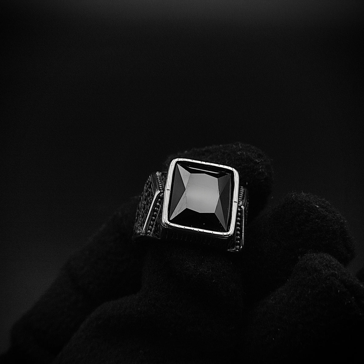 Conquer Ring - Vrp Fashions 