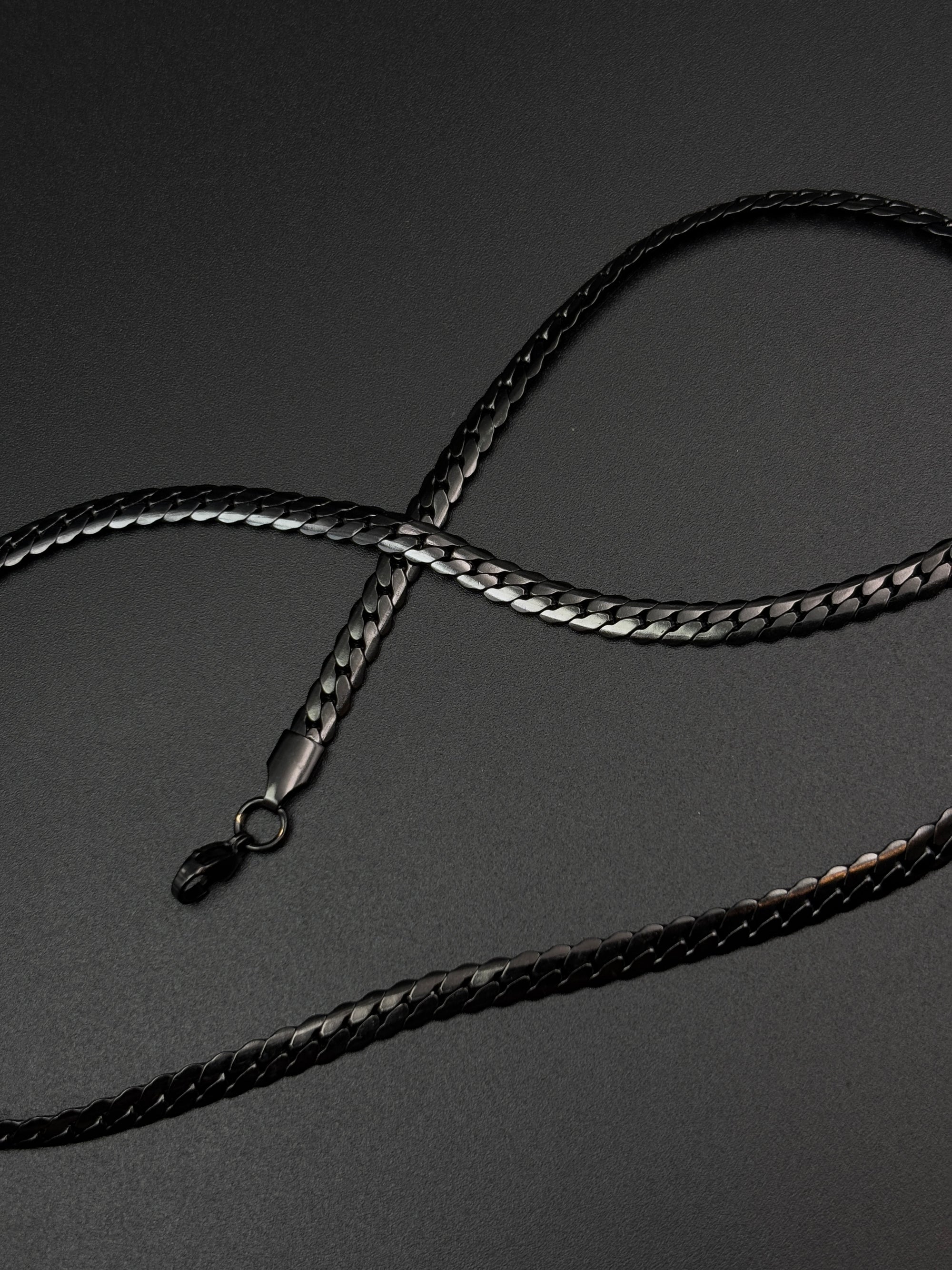 Men’s Omega Chain Black