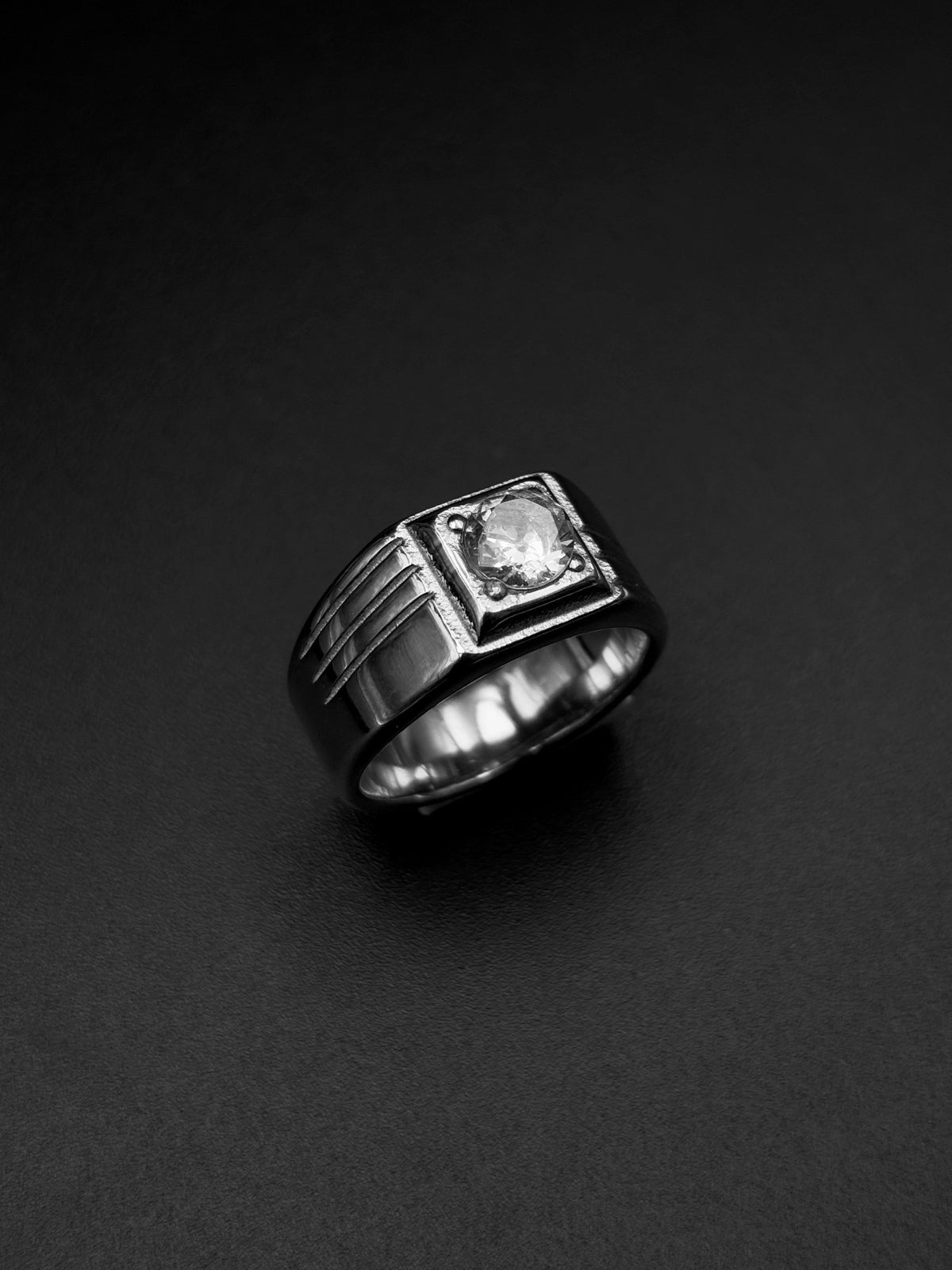 Orvelle Diamonds Ring