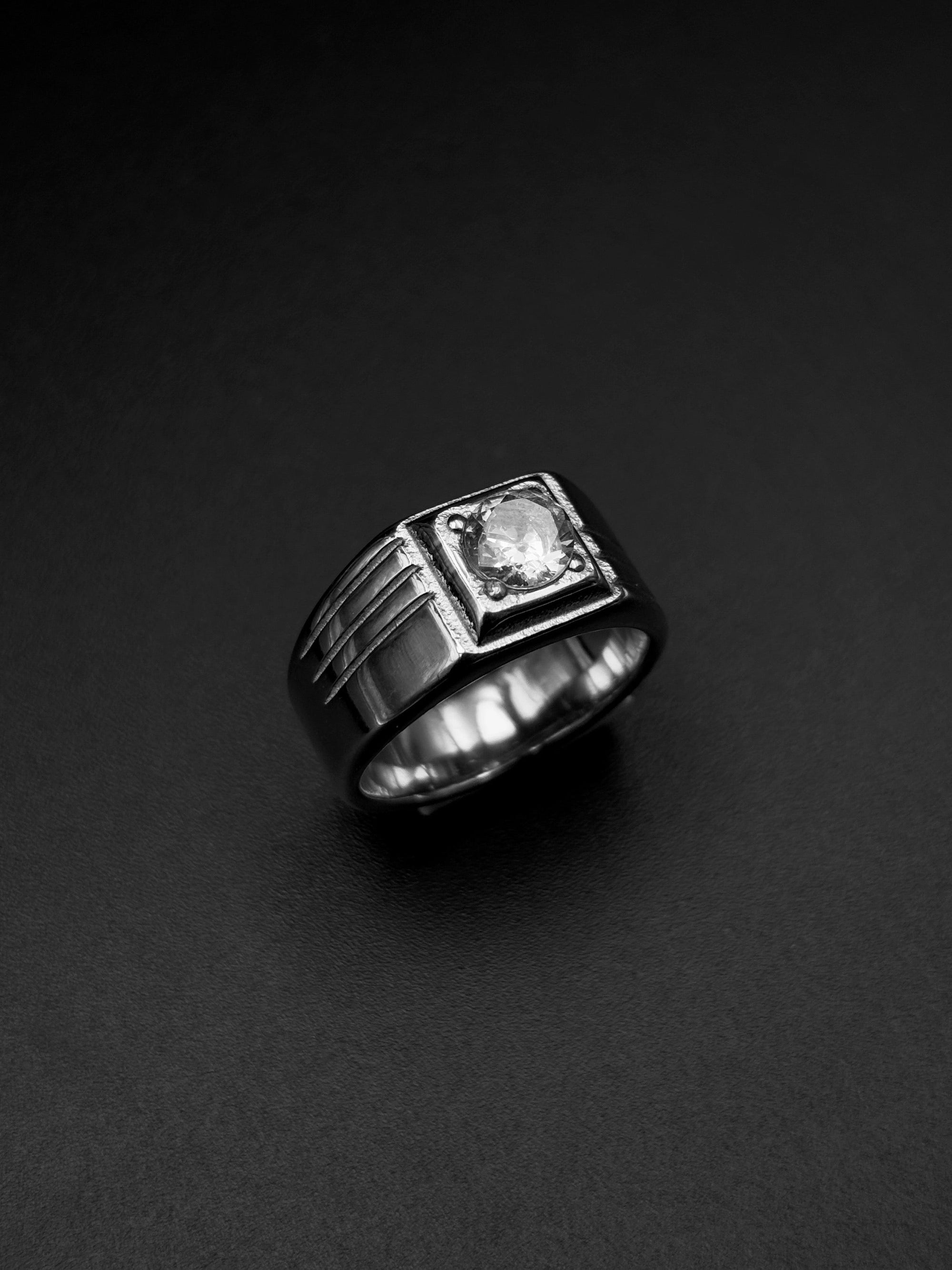 Orvelle Diamonds Ring