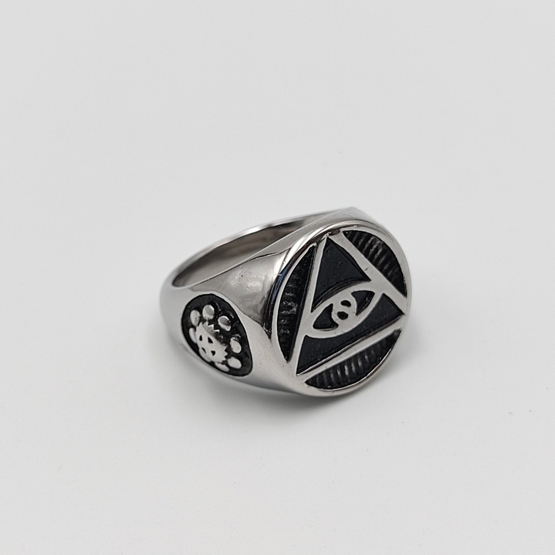 Illuminati Ring Passion Fashion / Vrp Fashions 