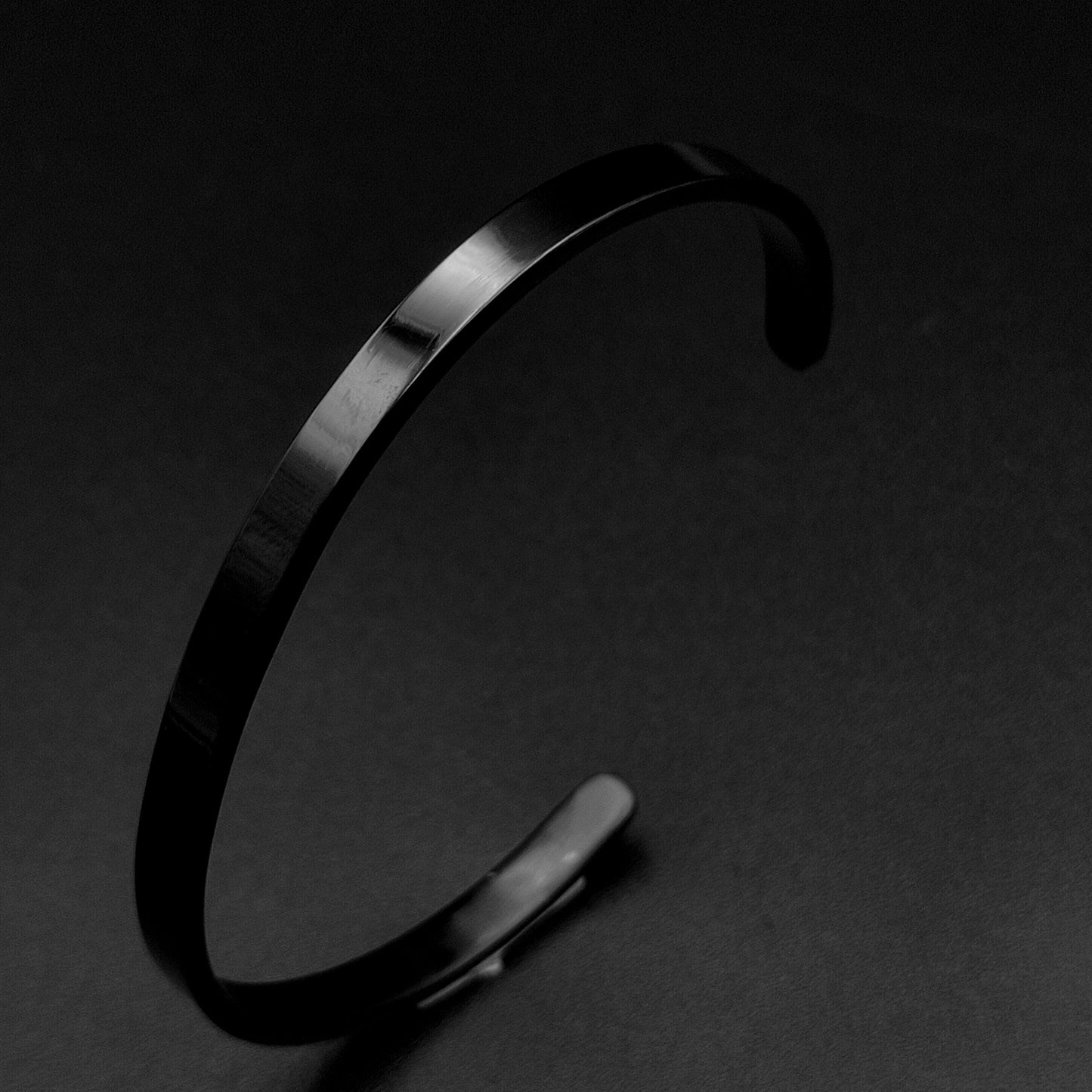 Minimalist Classic Cuffs - Vrp Fashions 