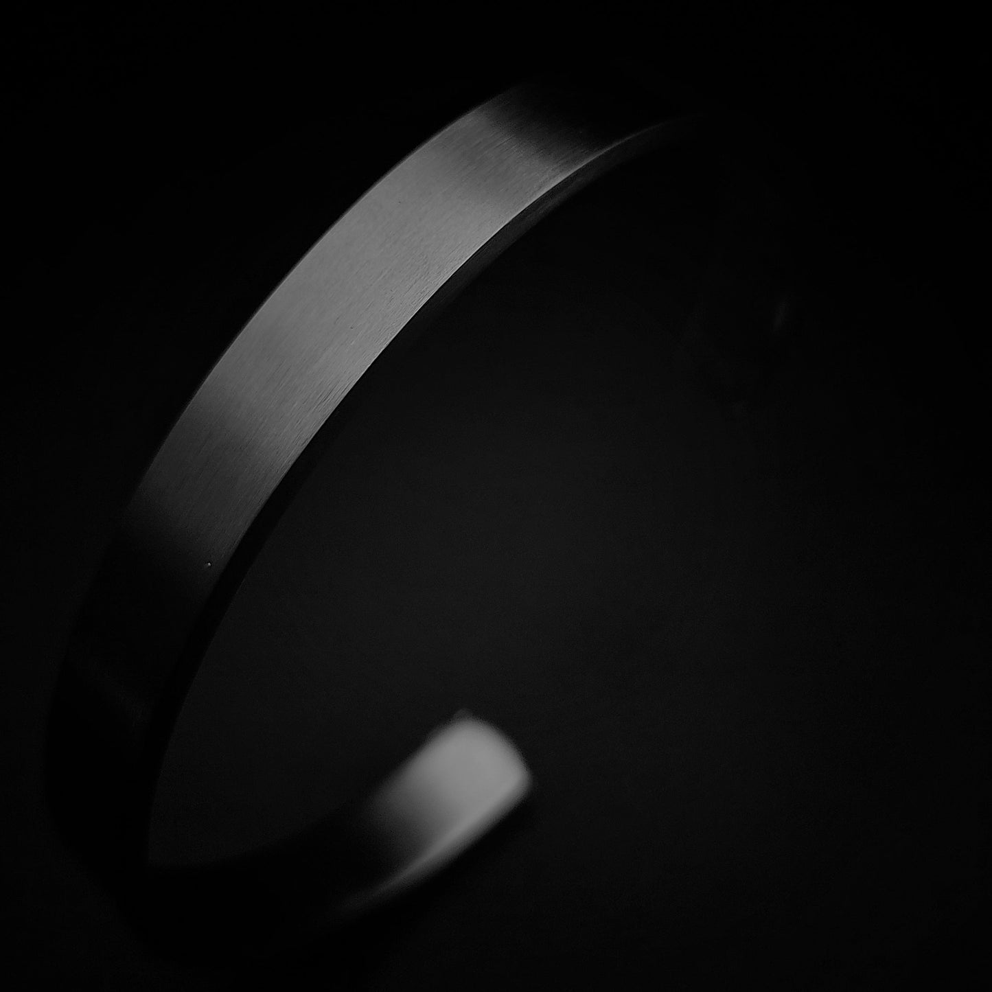 Minimalist Classic Cuffs - Vrp Fashions 